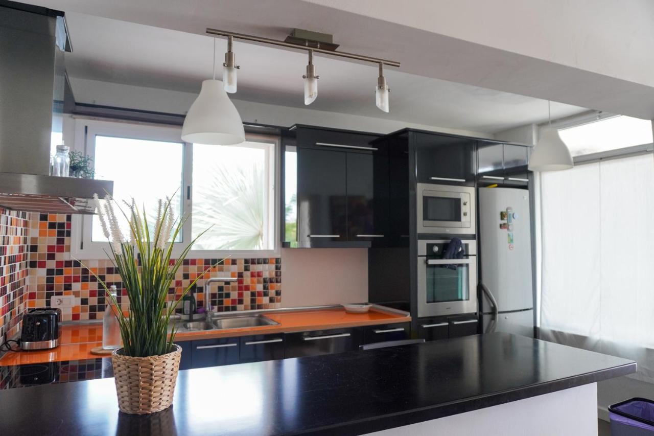 바하마르 Modern House In Bajamar 아파트 외부 사진